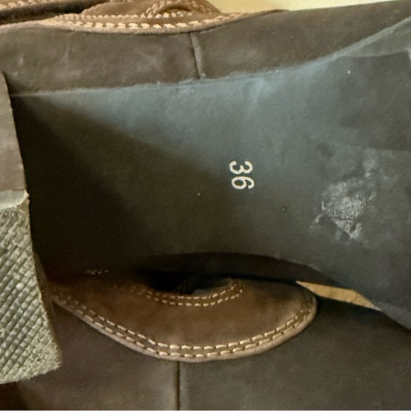 FUGITIVE Brown Suede Leather Boots Booties Heeled Heels - Picture 12 of 13